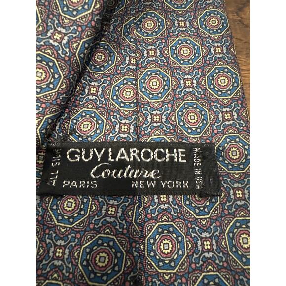 Guy Laroche Couture Paris All Silk Geometric Pointed Neck Ties Men's One Size - Picture 4 of 6